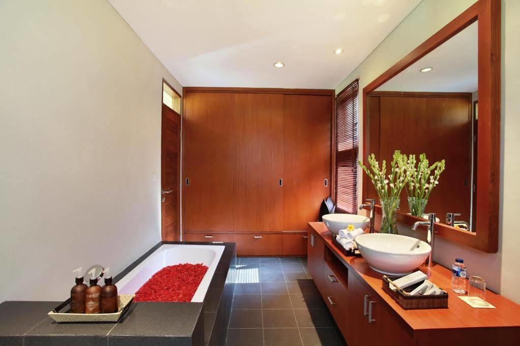 Nyanyi Sanctuary Villa By Ini Vie Hospitality Tanah Lot  Exterior photo